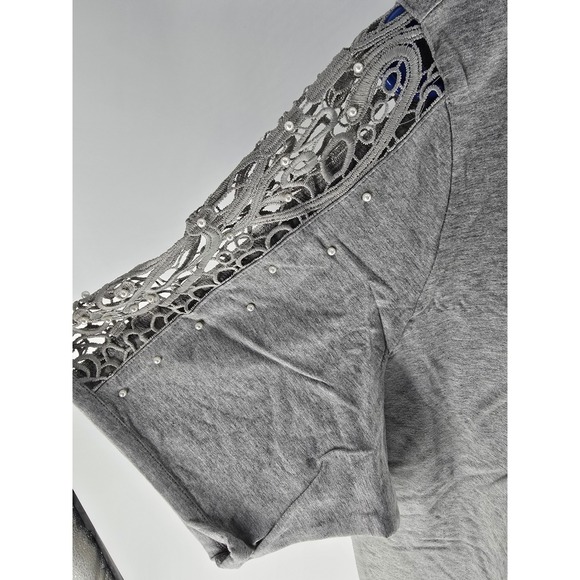 Quacker Factory 3X Grey Pearl Embellished Crochet Lace Sleeve Scoop Neck Top - Picture 3 of 6